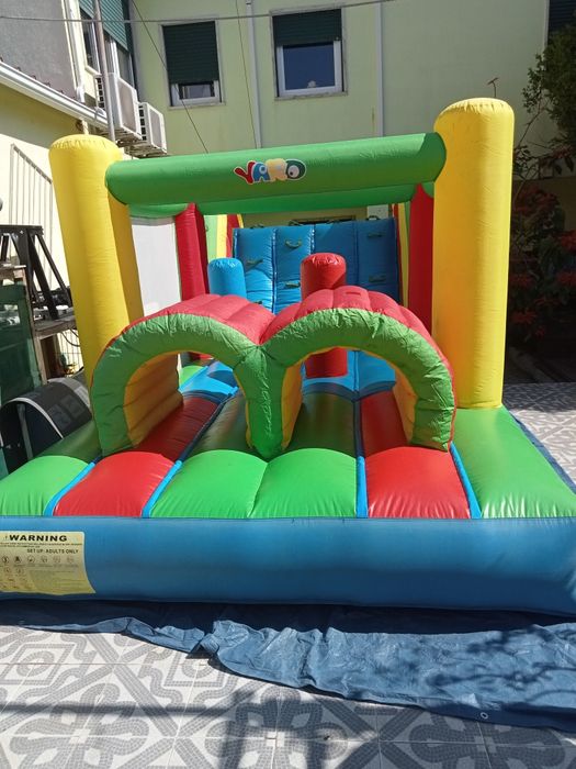 Vende se 2 insufláveis usados