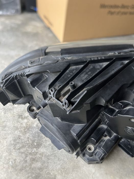 Ótica esquerda Mercedes Classe B W246 Bi-Xenon — A 246.820.71.61