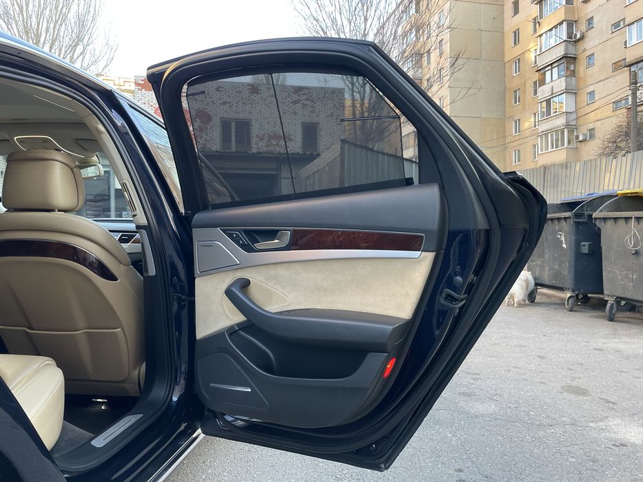 Audi A8 2013 (короткая база)