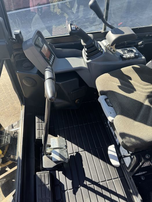 Minikoparka YANMAR  SV26