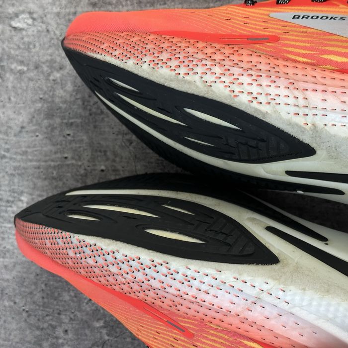 Чоловічі Спортивні Бігові Кросівки  Brooks Hyperion Max