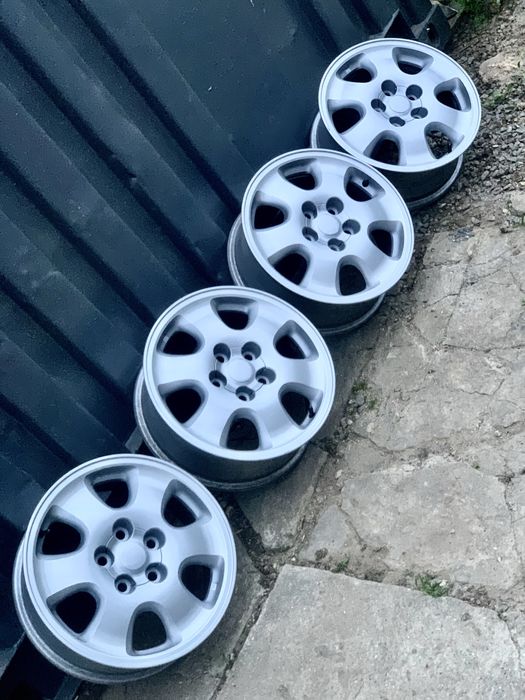 Продам диски 114.3 R16 TOYOTA оригинал