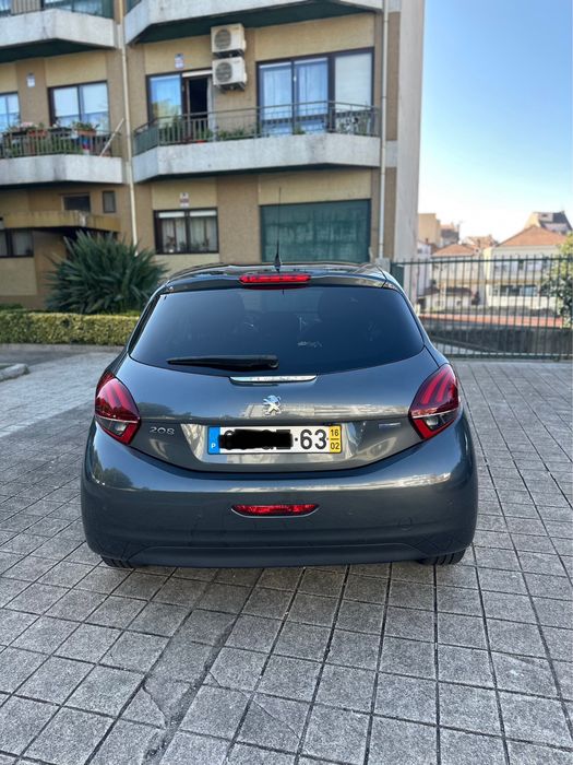 Peugeot 208 1.2 2016