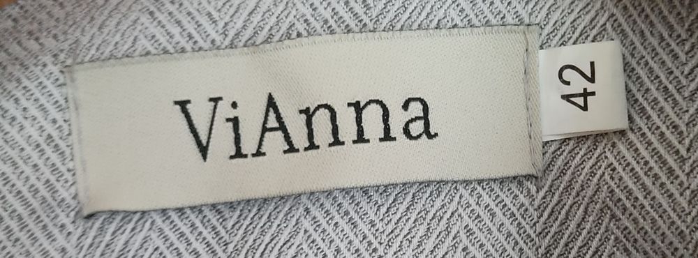 Продам новий жіночий костюм