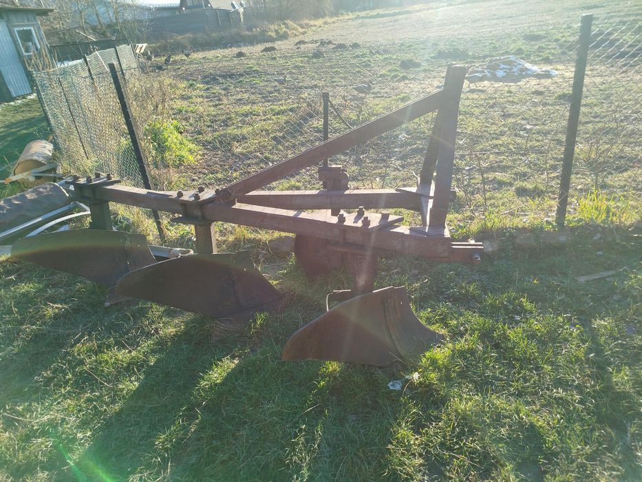 ... Плуг 3-35 ...