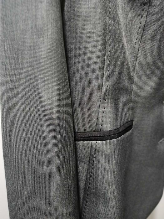 Классический женский темно серый пиджак .