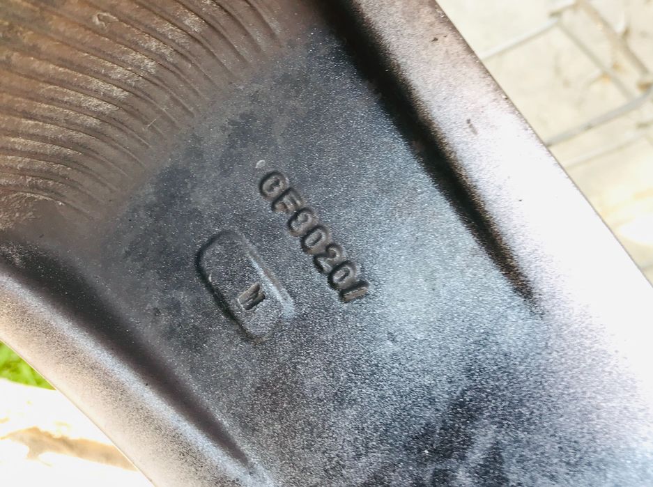 Комплект: r20 5x112 та Pirelli PZero Rosso 265/45 104Y VW,GL,GLS,ML