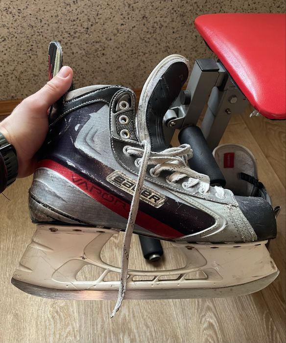 Продам Хокейні ковзани BAUER VAPOR APX