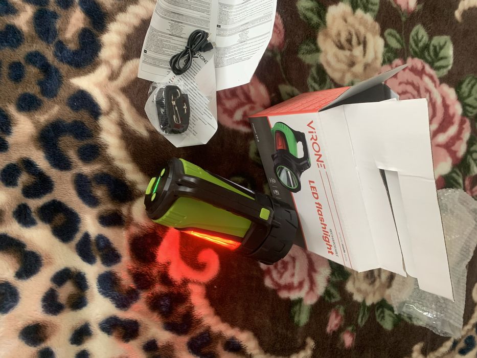 Акумулятирний лед фонарік virone