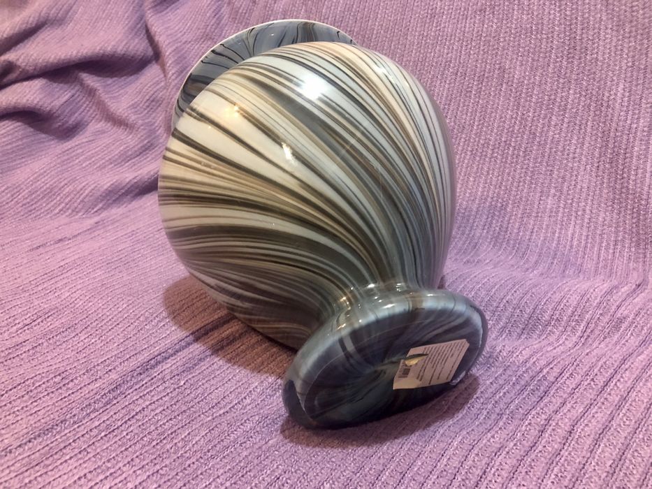 Ваза кольорове скло сучасна, дуже гарнв