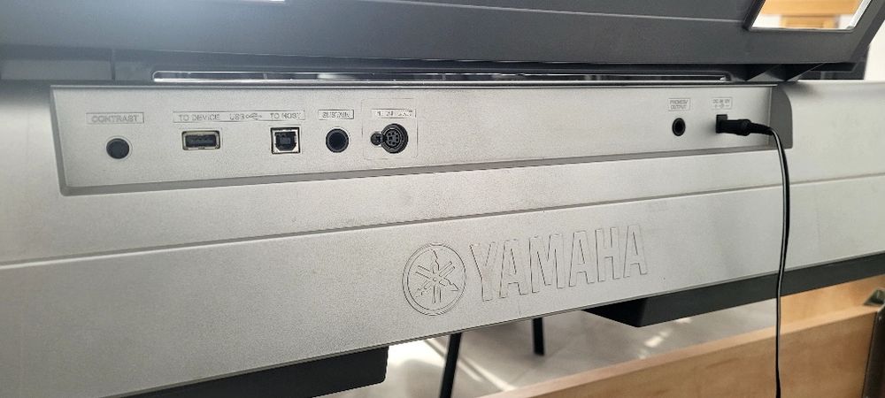 Pianino Yamaha DGX-630