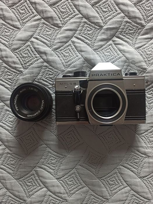 Câmera fotográfica vintage Pratika