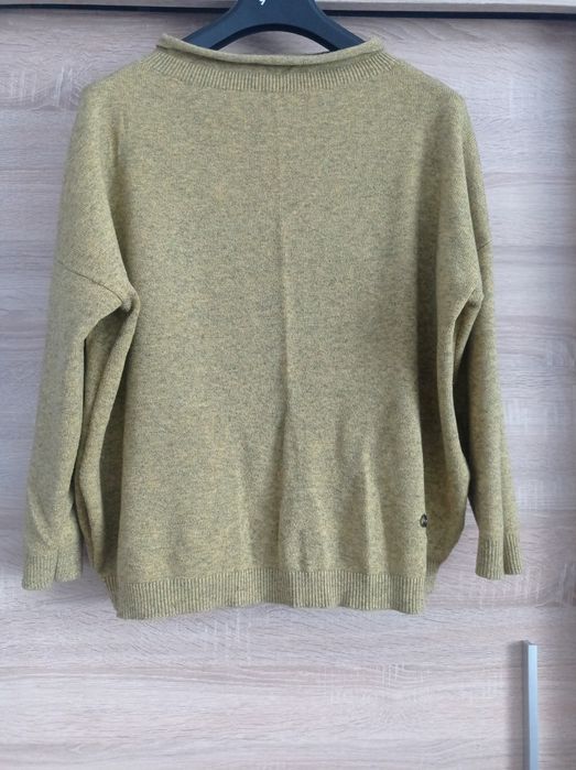 Sweter damski musztarowy