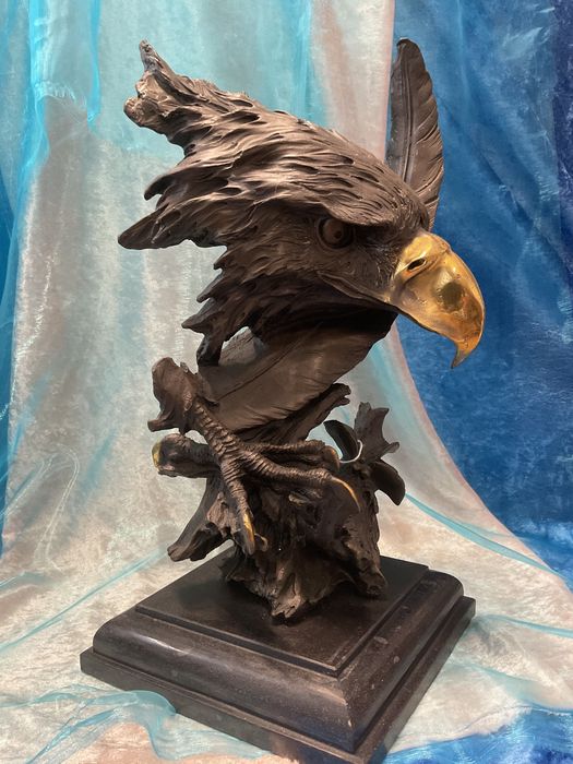 Escultura águia bronze 38 cm