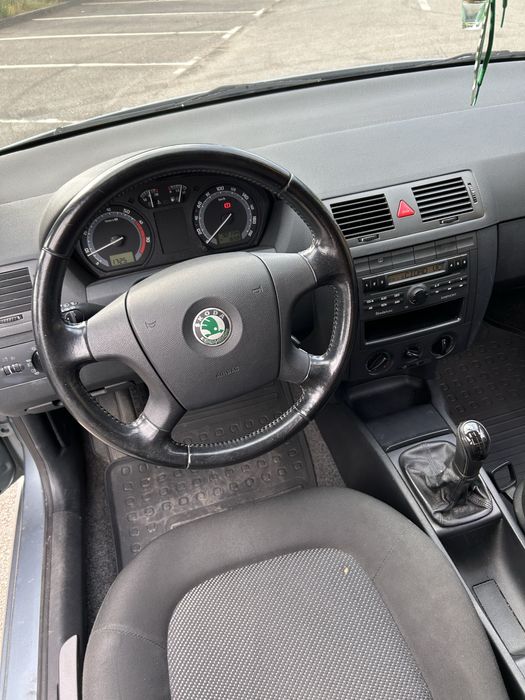 Skoda Fabia 1.2 Gasolina — 93.000km