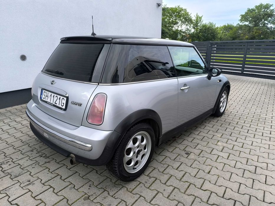 Mini Cooper 1.6 116km