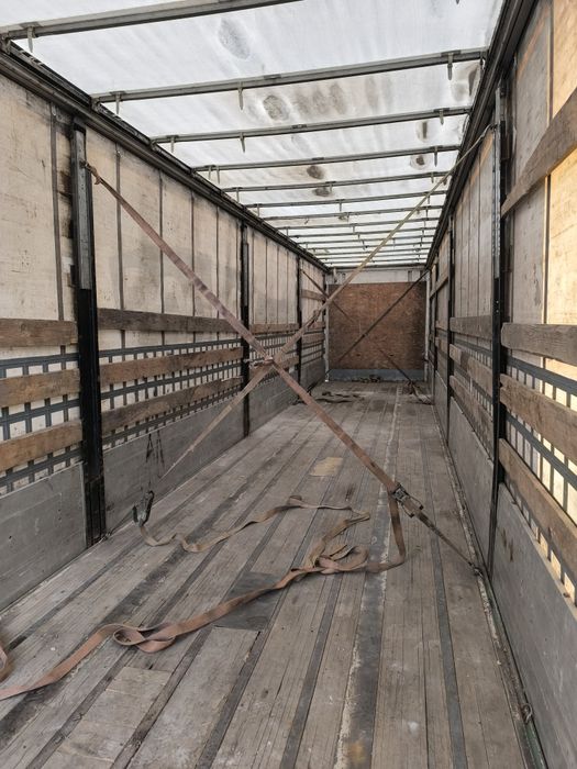 Напівпричеп борт штора Fruehauf