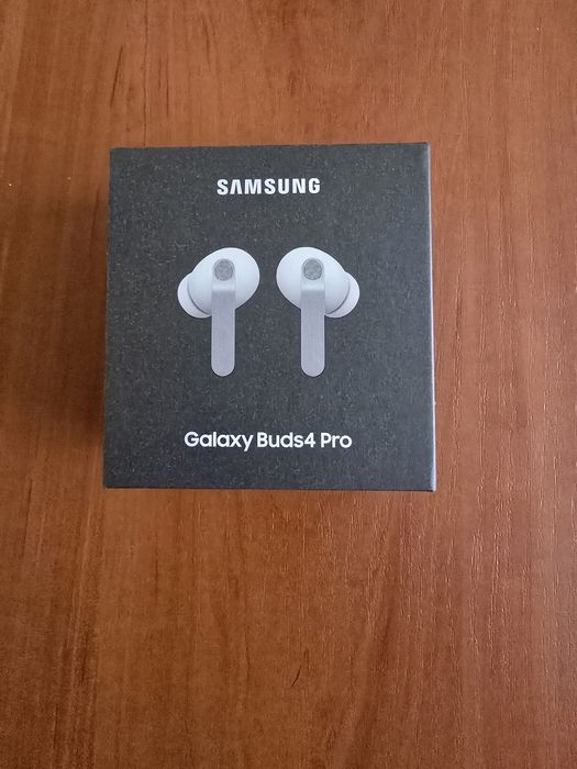 Sluchawki  Samsung Buds 4 pro White Nowe faktora