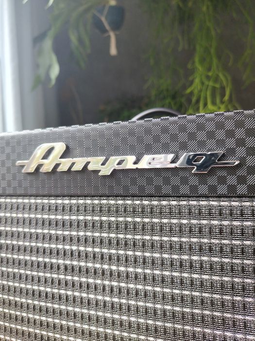 Ampeg Rocket Bass RB-210 500W 2x10 – stan idealny + pokrowiec GRATIS