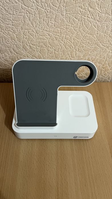 Зарядна станція Timstool Charging Station на три пристроі
