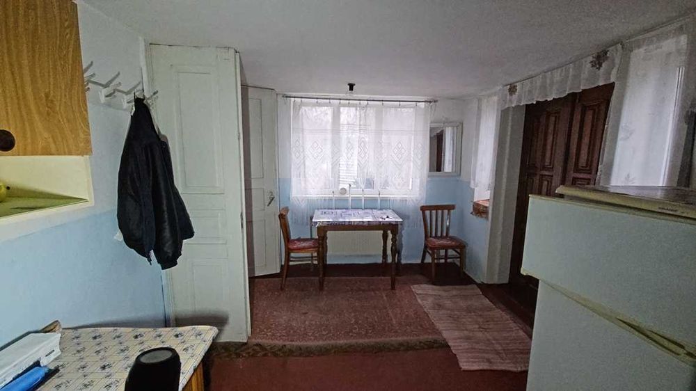 Неподалік від Ж.Д,вокзалу продається утеплений будинок в Яготині