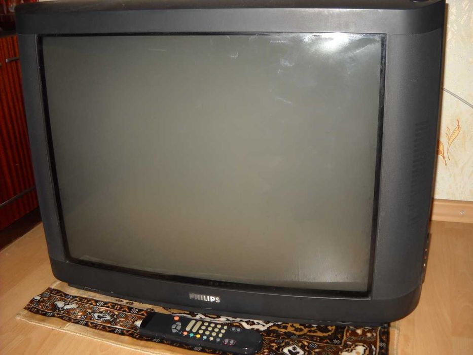 Телевизор элт  Philips 29PT8303 , 100гц , пульт