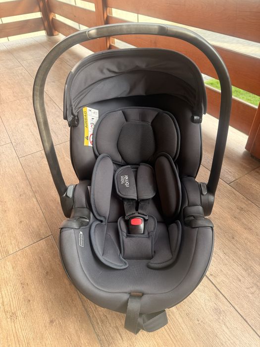Fotelik samochodowy z bazą Isofix Britax Romer Baby Safe 5z2