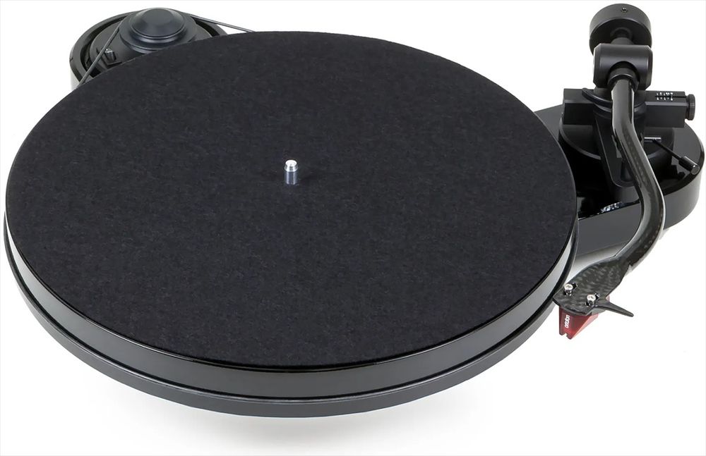Pro-Ject RPM 1 Carbon, Gira discos