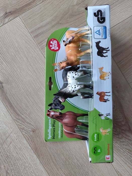 Zestaw koników horses figurki koni
