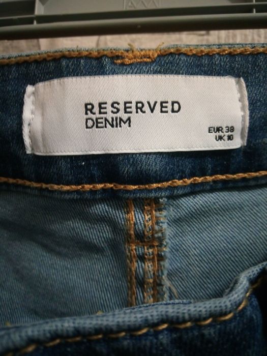 Spodnie rurki wysoki stan Reserved 38