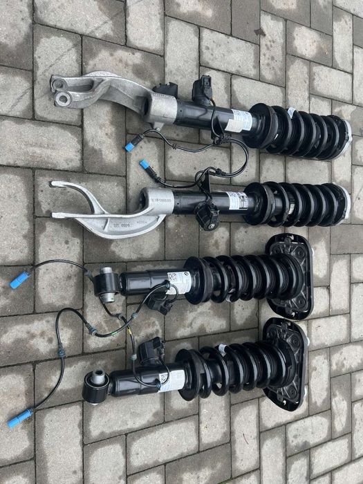 Амортизатор Стойка BMW X5 G05 X6 G06 X7 G07