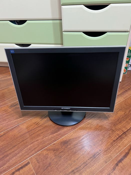 Монитор Hyundai n91w 1440*900