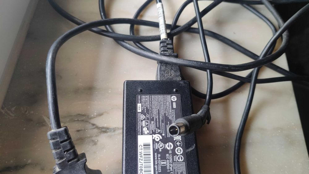 Carregador Original Para Portátil Hp 19,5v Com Pino Central 65W