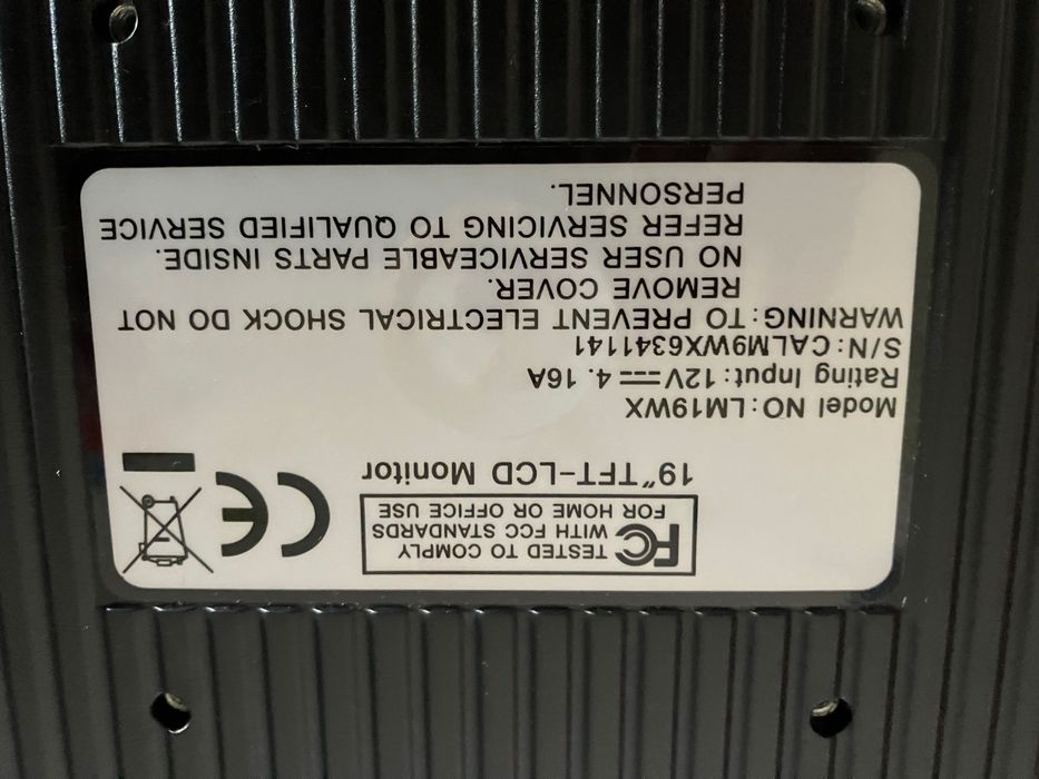 19-inch LCD Screen64283907551233121