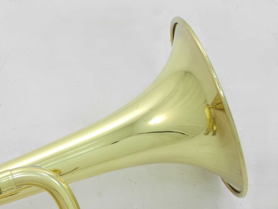 Trąbka Bb Yamaha YTR-2320 Made in Japan DR26-024