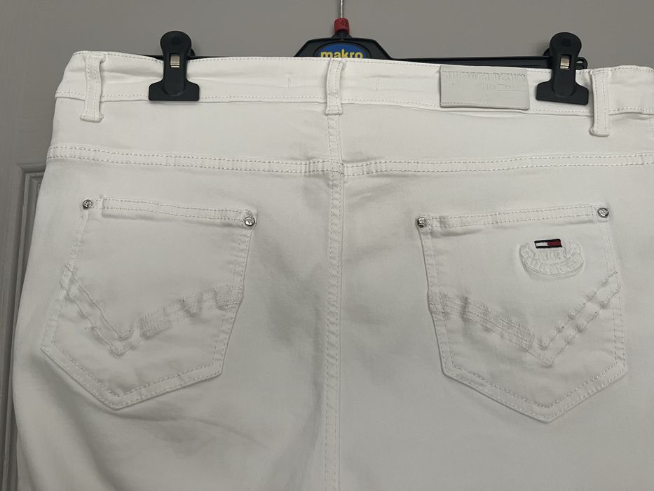 Damskie białe spodnie 3/4 Tommy Hilfiger