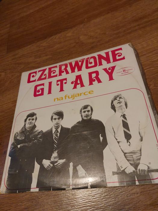 Winyl czerwone gitary "na fujarce"