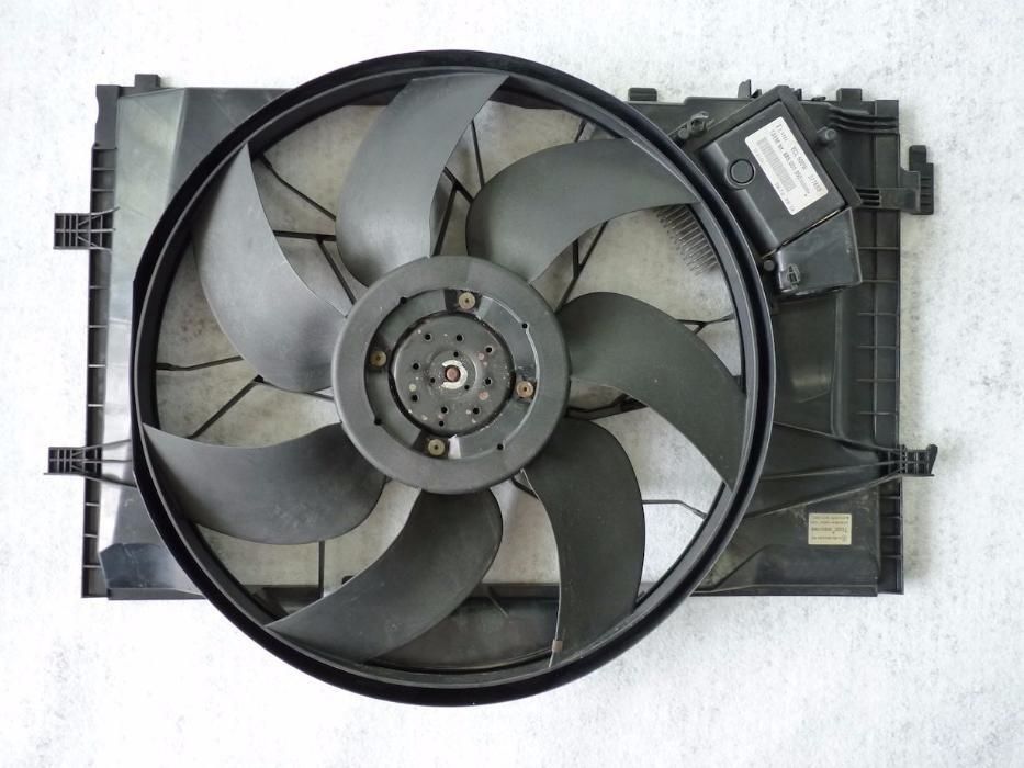 Ventoinha do Radiador - Mercedes Classe C e CLK (W203 W209) C220Cdi