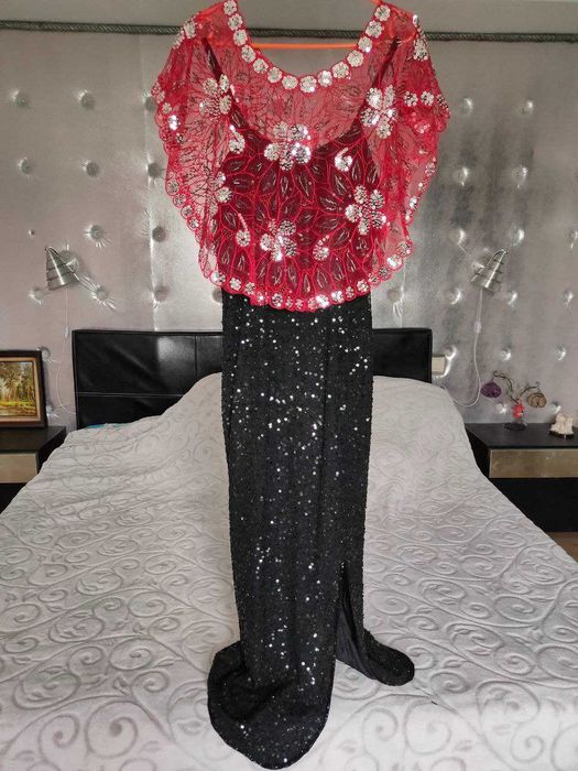 Вечірня сукня, піджак і накидка- найкращій подарунок на День закоханих