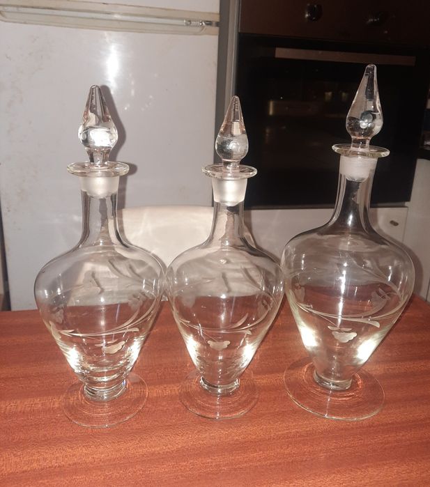 Raríssimo Serviço de Mesa para 6 pessoas "Flor de Lótus" – Vidro Lapidado (52 Peças)