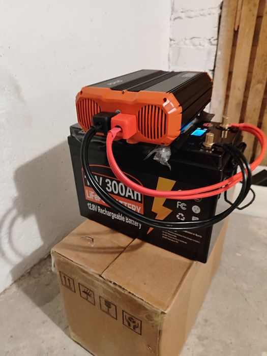 Akumulator LiFePo4 300ah 12V ładowarka BMS magazyn kamper off-grid