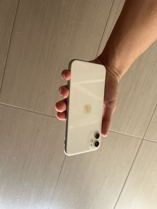 iPhone 11 Branco – 256 GB | Estado Impecável