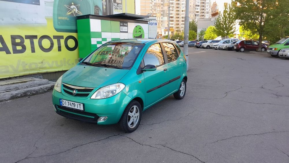 Продам компактний автомобіль Chana Benni