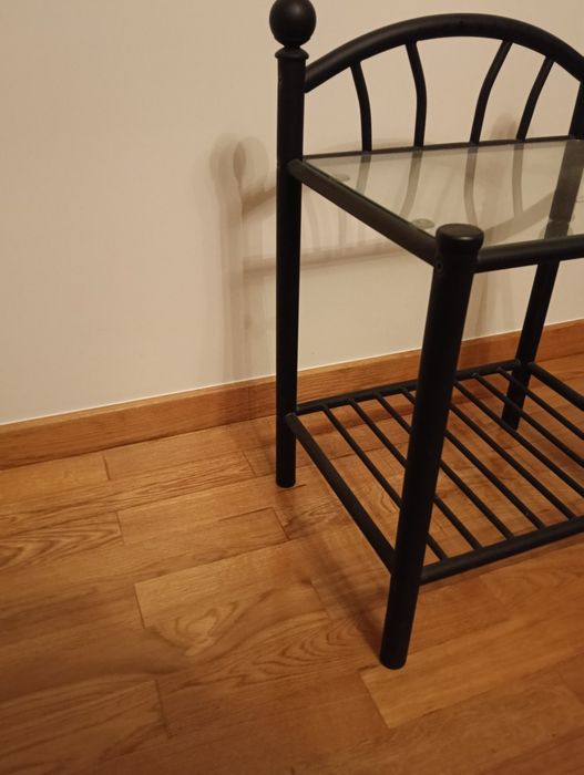 Mesa de cabeceira preta