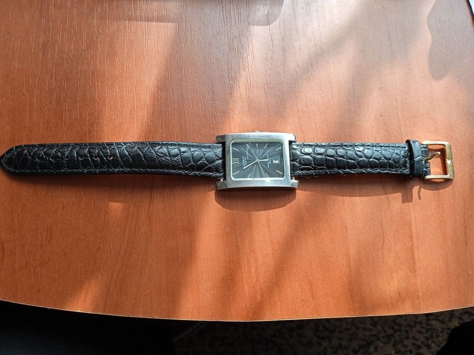 Продам наручний годинник casio