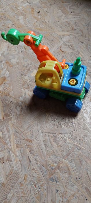 Zabawka dźwig dla dzieci