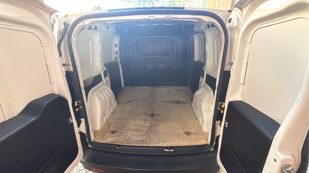 Fiat Doblò 2012 • 1.3 Multijet • 2 Lugares • Pronta a Trabalhar!