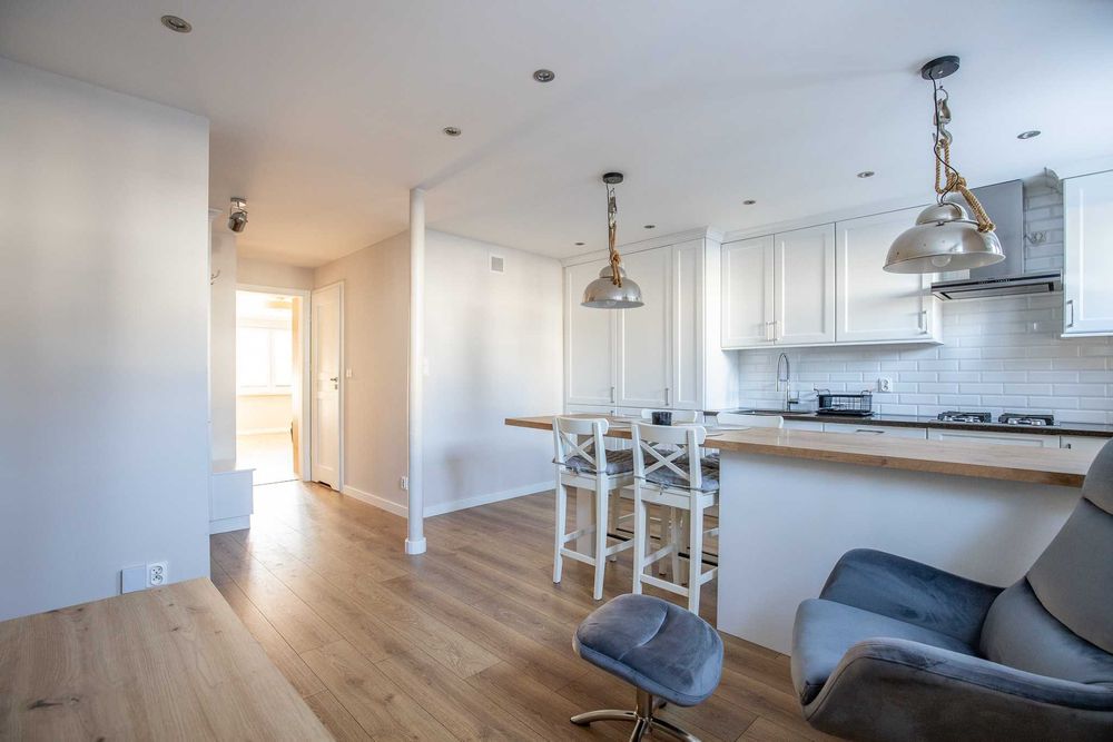 Do wynajęcia mieszkanie, wysoki standard. 50m2., parter.al. 1000-lecia