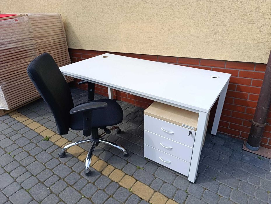 Tunel organizer maskownica na kable biurowy bSpace nowy styl