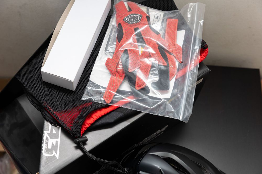 kask Troy Lee Designs A3 Uno Black M/L TLD MIPS